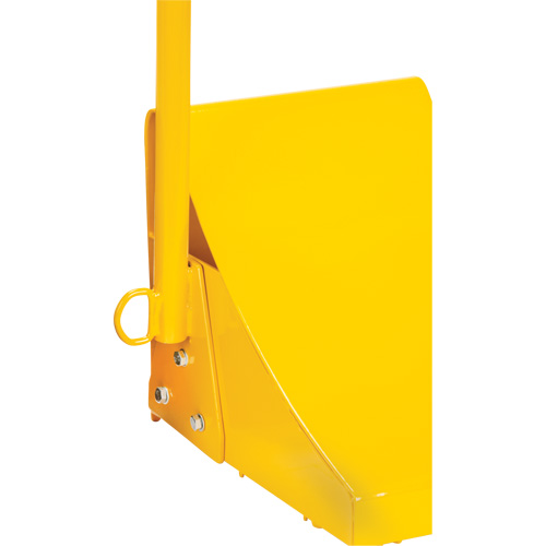 KI333 Ice Chock with Ergonomic Handle, Steel, Yellow, 8-1/16" W x 10-5/8" D x 8-13/16" H