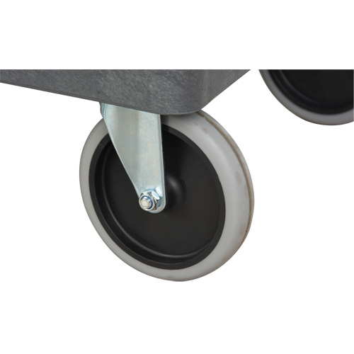 MP640 Chariot utilitaire pour l'entretien, 2 tiers, 16-1/2" x 32-1/2" x 34-1/2", Capacit&eacute; 550 lb