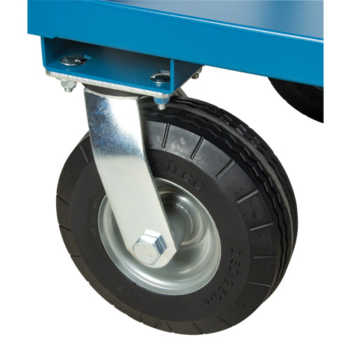 MQ163  Chariot &agrave; tablettes pour l'ext&eacute;rieur, 3 Tiers, 24" la x 39" h x 51" p, Capacit&eacute; 1200 lb