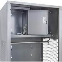 FN468 Casier pour &eacute;quipement, Acier, 24" la x 24" p x 72" h, Gris